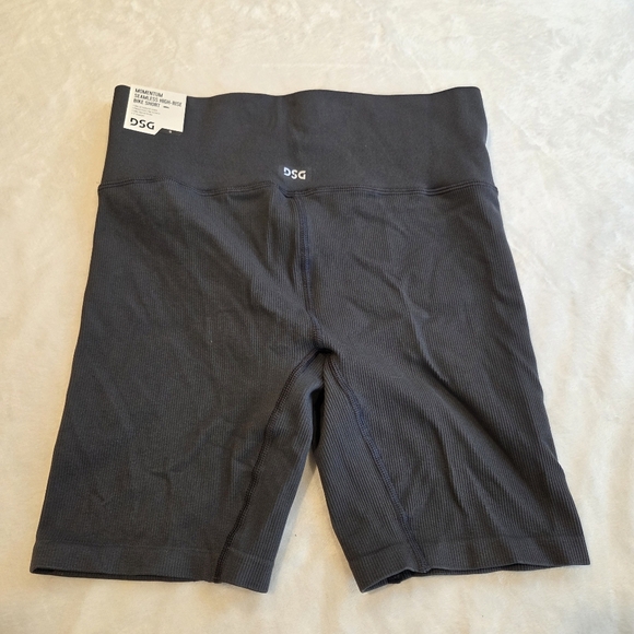 DSG Momentum Seamless High-Rise Bike Shorts Womens Medium New Hits Above Knee - Picture 6 of 9